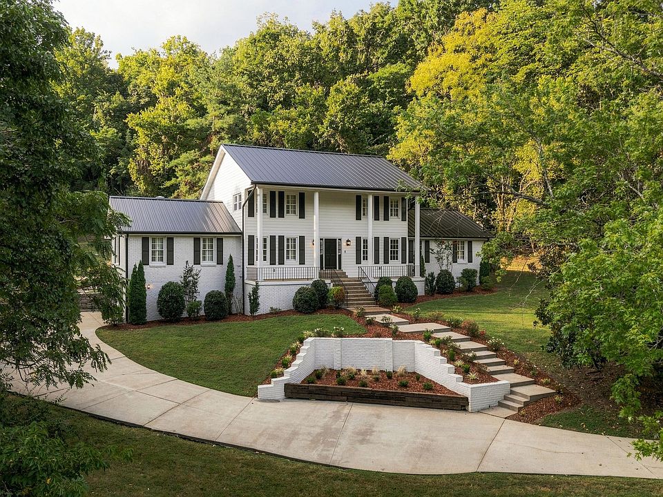 1st image of 116 Century Oak Dr