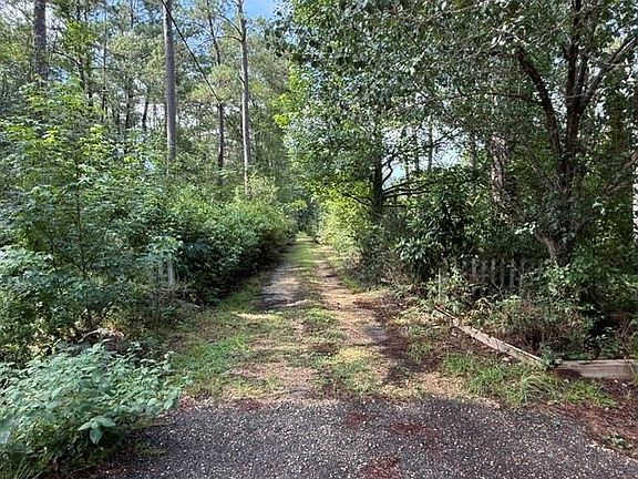 3rd image of 314 Deerfield Rd