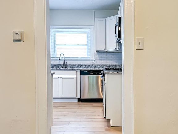 5th image of 2576 Duck Creek Rd Unit 2