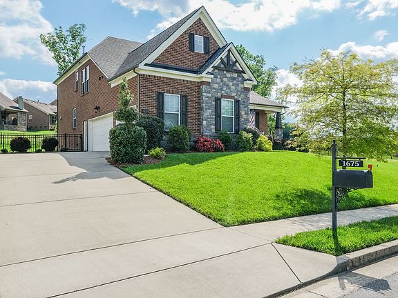 4th image of 1675 Briarcliff Dr