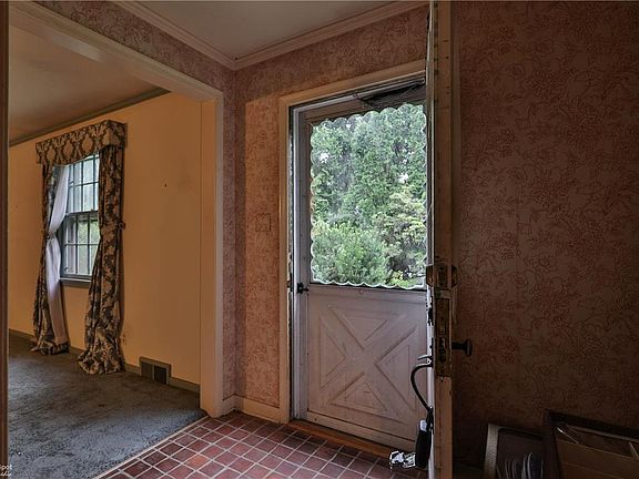 5th image of 24 Moreland Ave