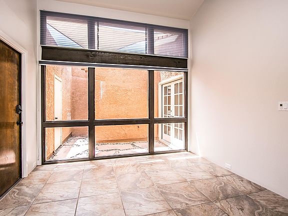 5th image of 1101 E Tapatio Dr