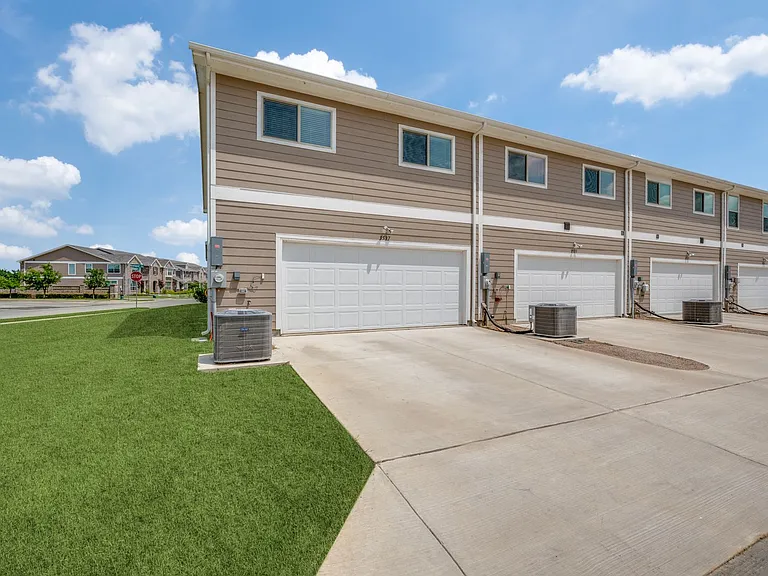 3537 Brentwood Dr — Photo 8