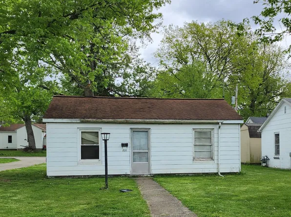 716 NW 2nd St, Washington, IN 47501