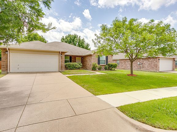 3rd image of 1313 Lauren Dr
