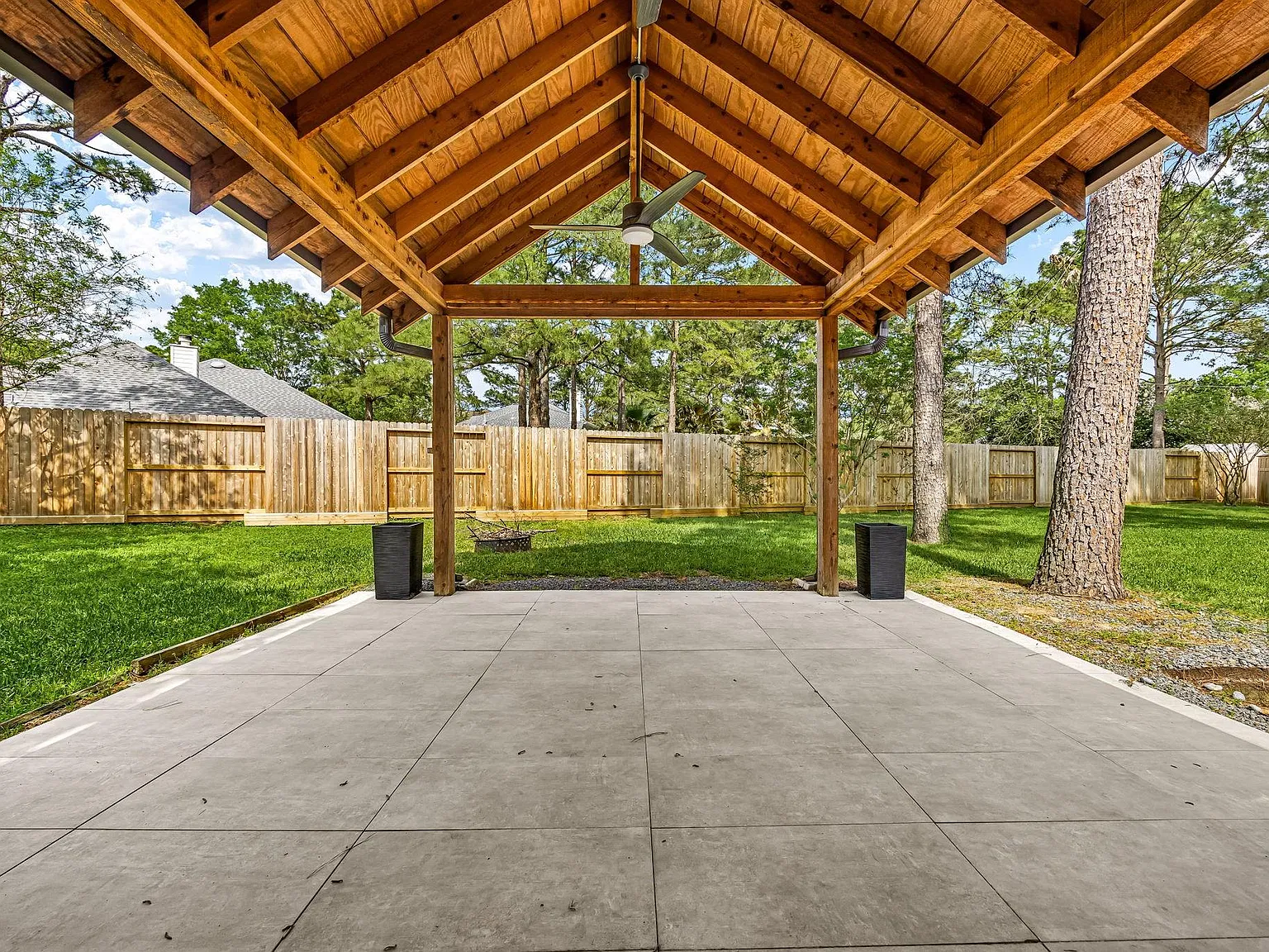3 bed, 2.5 bath, 2294 sqft, $2,850 — Photo 3