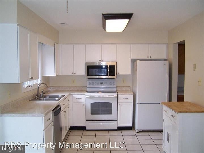 1st image of 1060 Nicklaus Ct