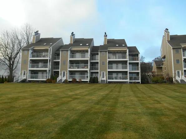 450 Howard Ave #22, Holland, MI 49424