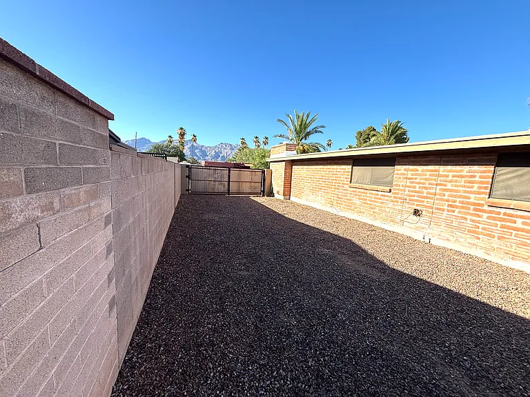 5512 E Alta Vista St — Photo 20