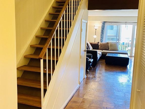 3rd image of 3127 University Blvd W #205