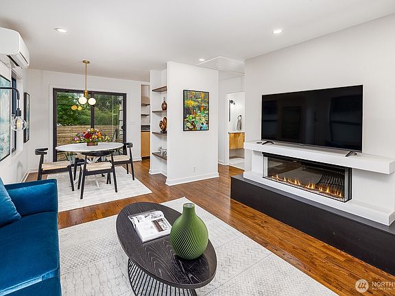 4th image of 12054 20th Avenue NE