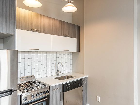 4th image of 1350 Putnam Ave APT 2F