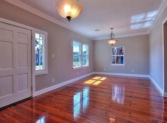 4th image of 5152 Spain St