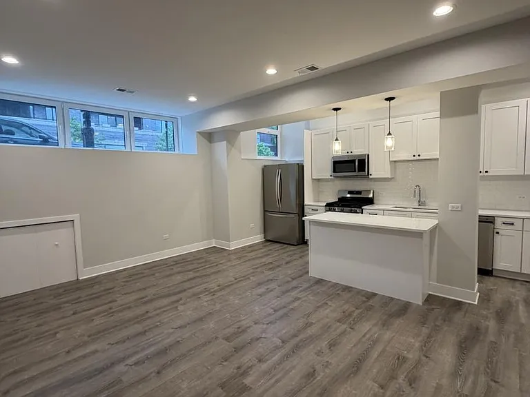 2247 W Lawrence Ave #3 — Photo 1
