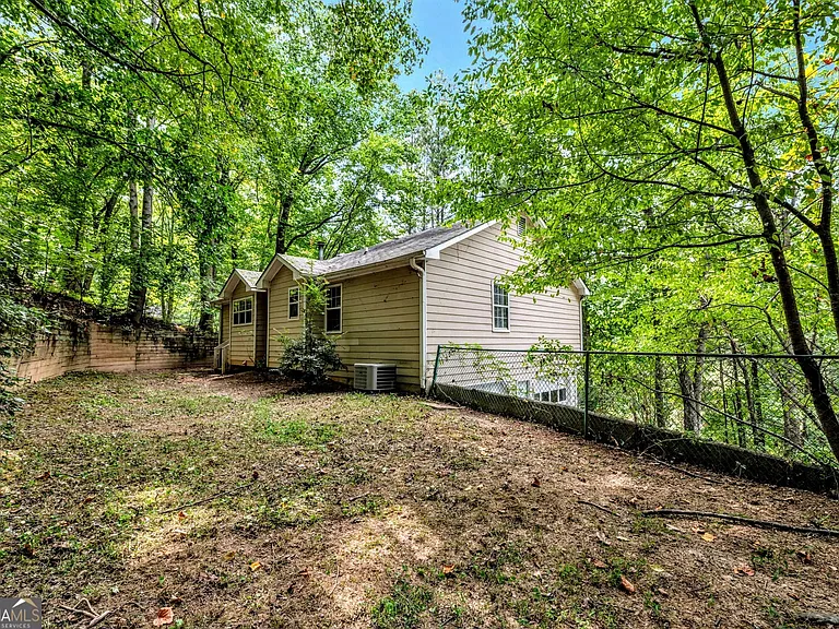 221 Remington Ln — Photo 21