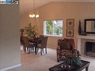 4th image of 27972 Farm Hill Dr