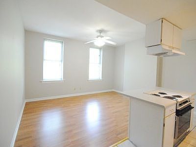3rd image of 1024 Allen Ave APT 2E