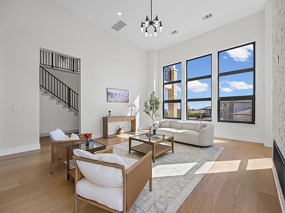 4th image of 1020 Mountain Leather Dr