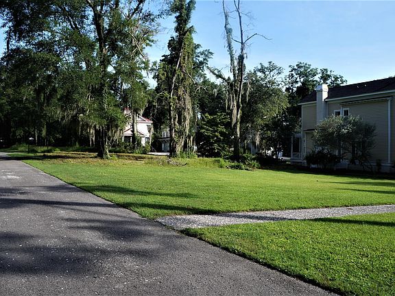 2nd image of 2 Wrights Point Lane