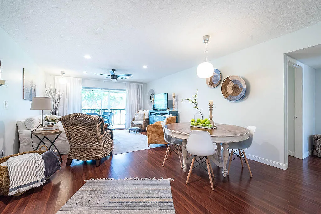 2 bed, 2.0 bath, 1005 sqft, $2,000 — Photo 3