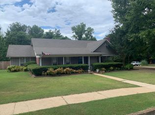 2100 Bob White Dr, Tupelo, MS 38801