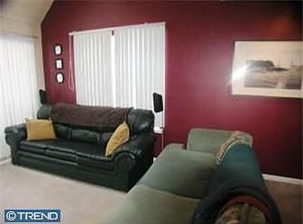 3rd image of 299 Wexford Ct