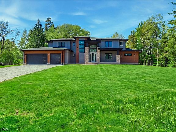 2nd image of 3880 Brainard Rd