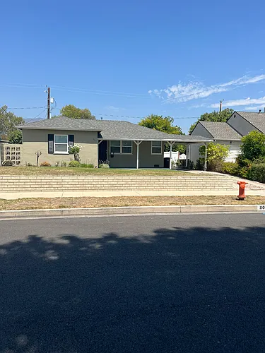 800 N Griffith Park Dr Photo 1