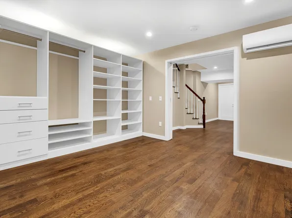 420 East 66th Street image 1 of 8