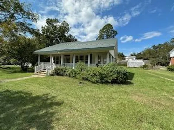 313 E Troy St, Brundidge, AL 36010