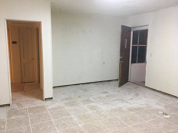 2nd image of 2118 Buckman St