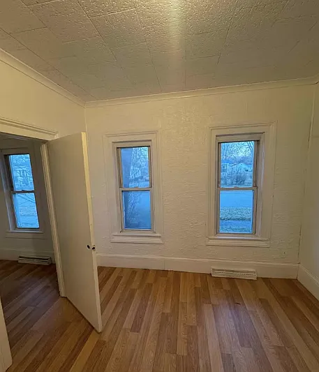 402 Oak St — Photo 5
