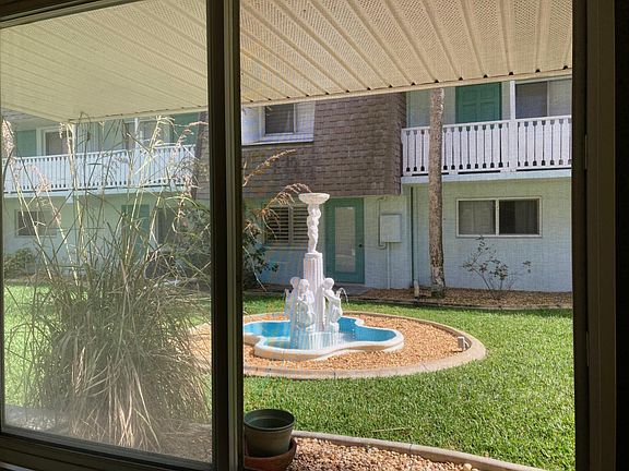 5th image of 55 Vining Ct APT 112