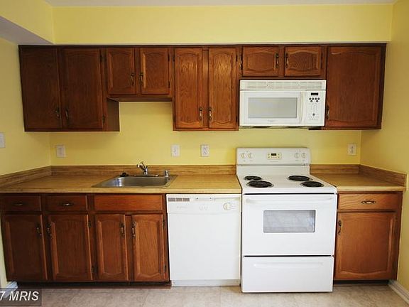 5th image of 5429 New London Park Dr