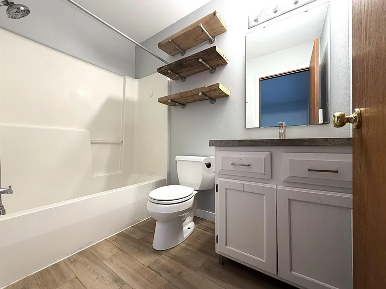 1217 Glacier Hill Dr — Photo 10