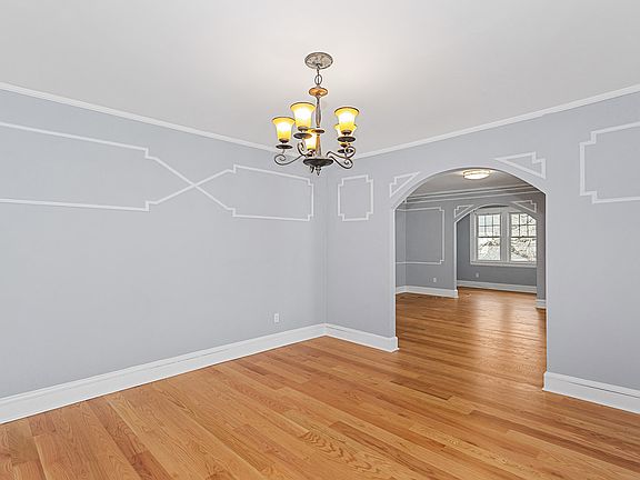 5th image of 86 Brookline Ave Floor 2