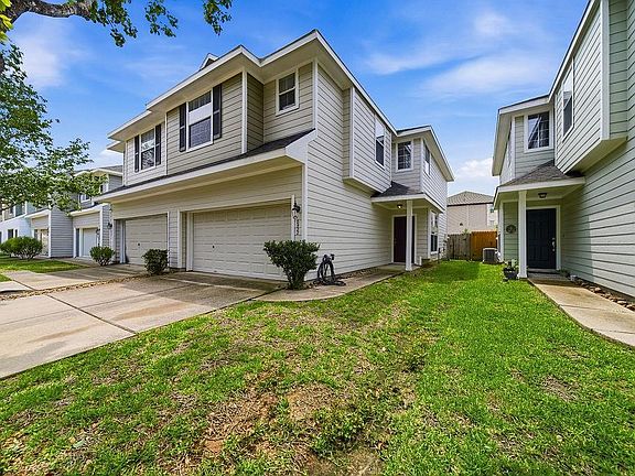 4th image of 8922 Elm Drake Ln