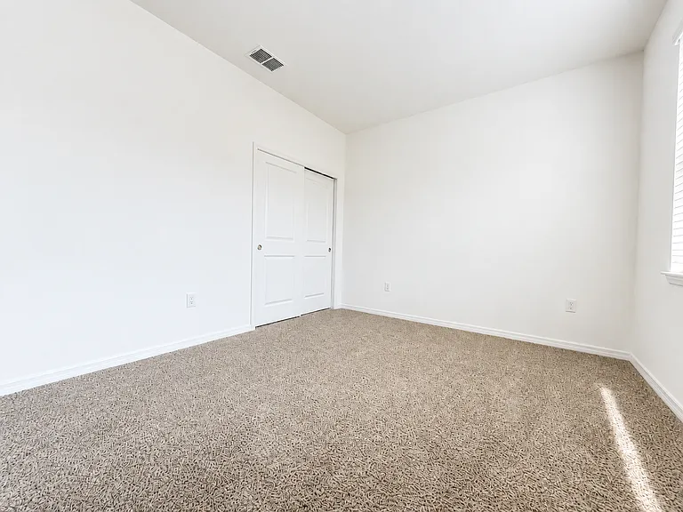 7045 SW 65th St — Photo 36