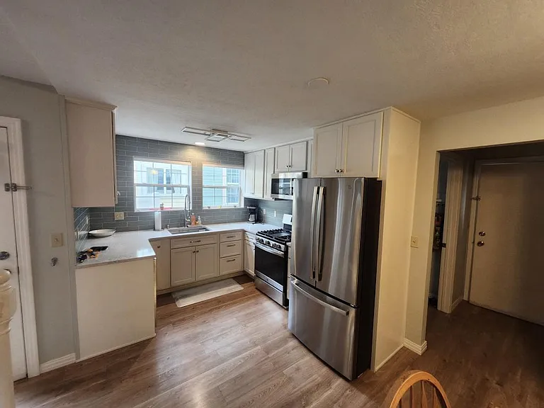1619 W 13th Ave — Photo 14