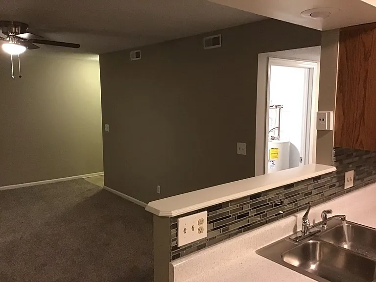Cedarwood Apartments 206 — Photo 11