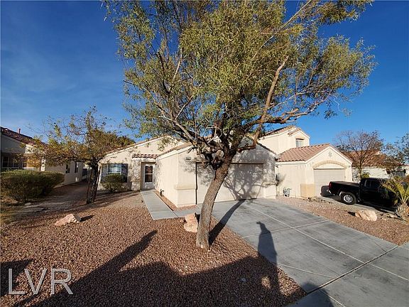 2nd image of 8552 Blowing Pines Dr