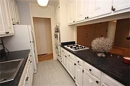 2nd image of 65 E India Row APT 5B