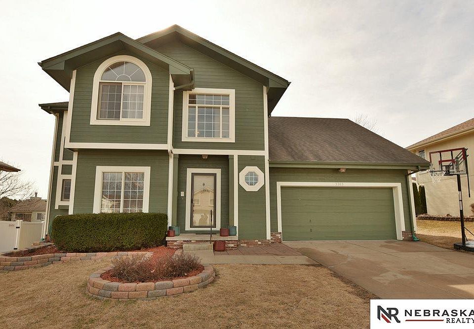 1st image of 3303 Montreal Dr