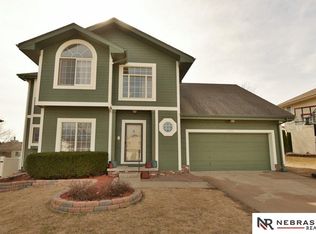 3303 Montreal Dr, Bellevue, NE 68123
