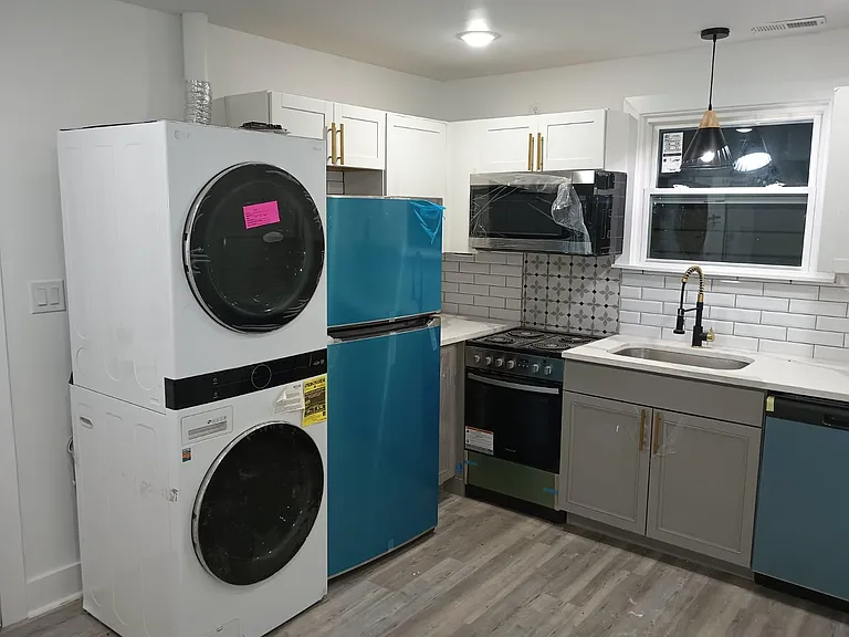 110 E 18th Ave #3 — Photo 7