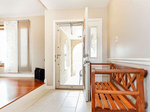 3rd image of 9021 Hampstead Ct