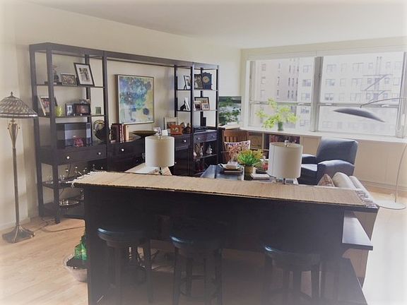 3rd image of 5530-32 S Shore Dr #7F