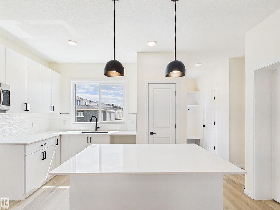 1st image of 1092 McLeod Ave