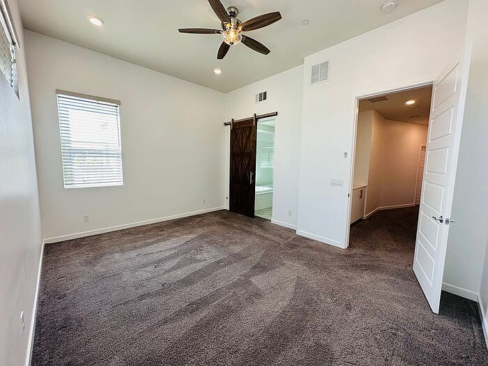 2nd image of 3605 Fremont St