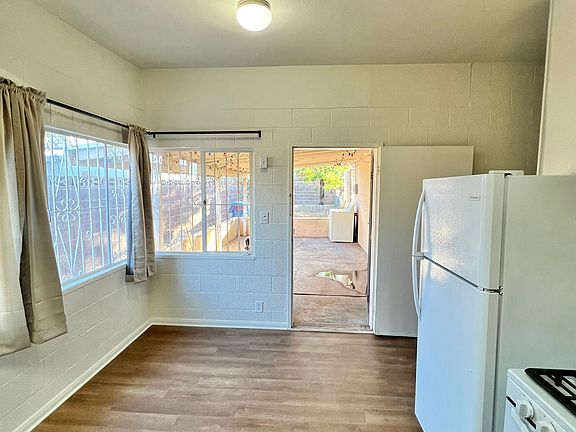 2nd image of 2310 Pardee Pl